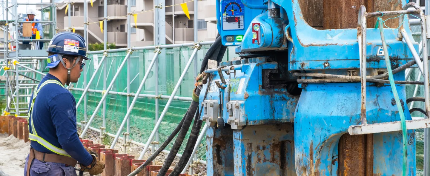 作業員の働く姿